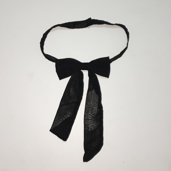 Black button up Bow collar Sheer material beaded - Picture 5 of 14